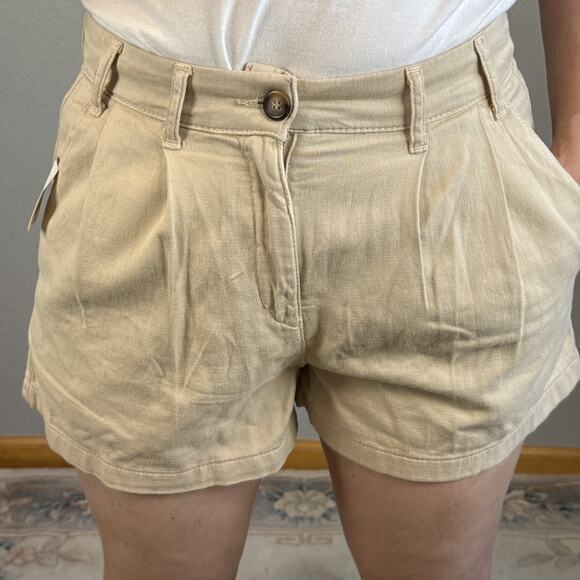 Free People Womens Billie Pleated Chino Shorts Size 6 Almond Milk Cotton Blend - Picture 1 of 8